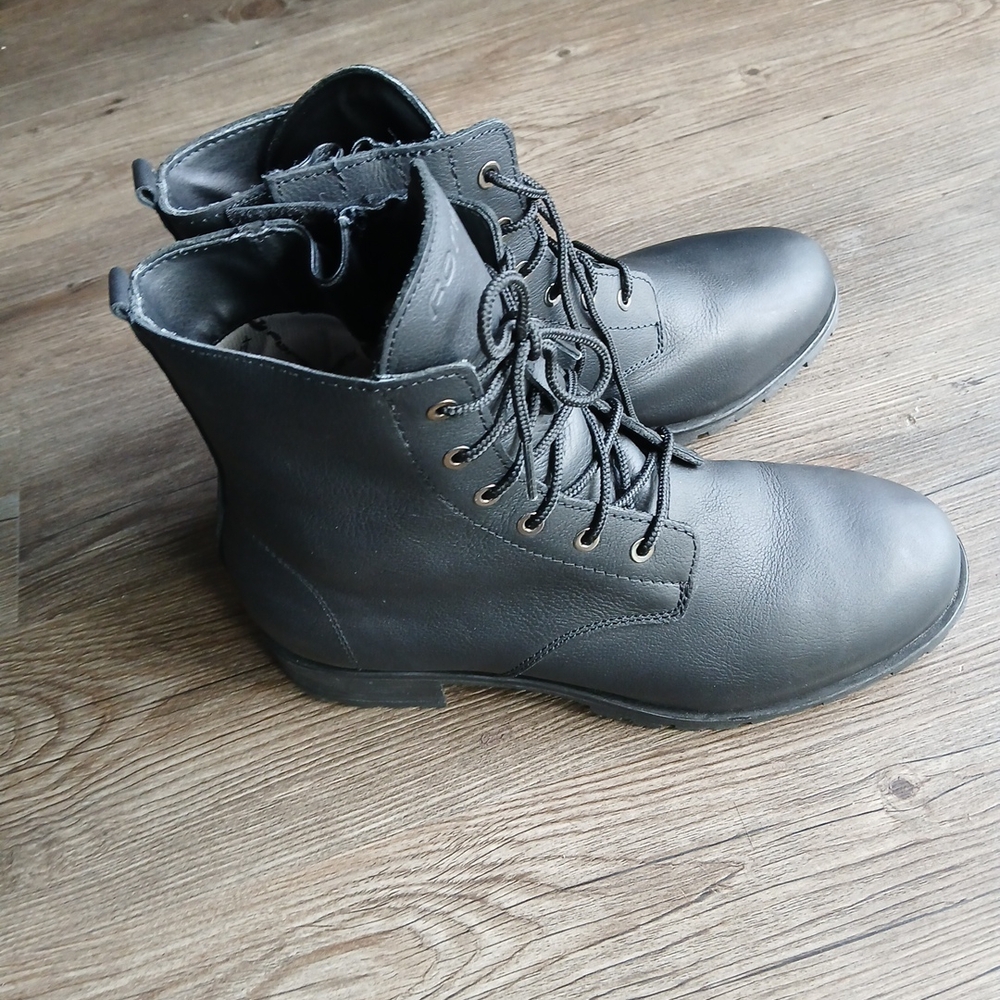 FORMA CRYSTAL DRY Black Leather Moto Boots - Picture 5 of 7